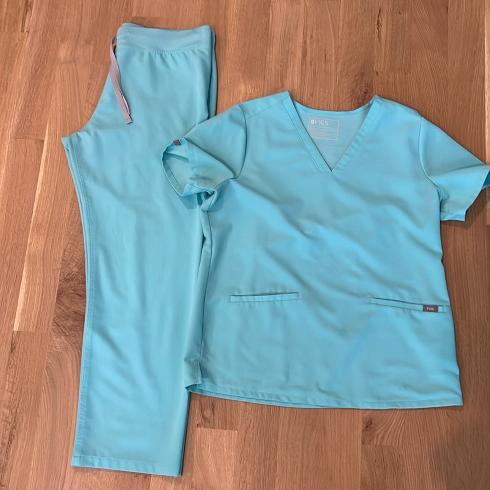 Figs Catarina One Pocket Scrub Top and Livingston Scrub Pant Fresh Aqua
